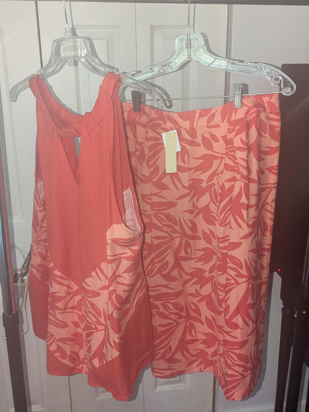 (NWT) Coral Leaf Print Skirt Set - Two-Piece Women's Ensemble